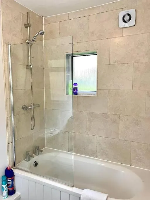 Holiday home Home Close To Swansea Stadium