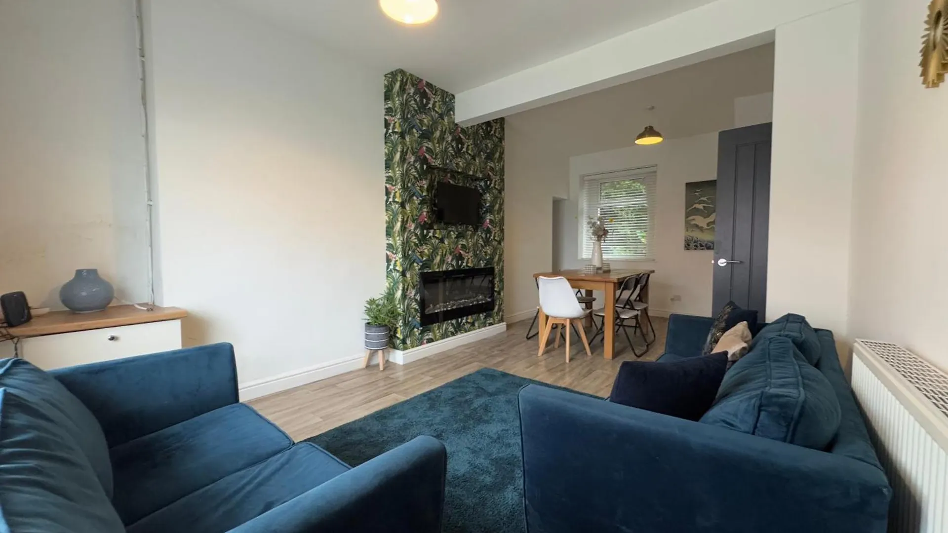 Holiday home Home Close To Swansea Stadium